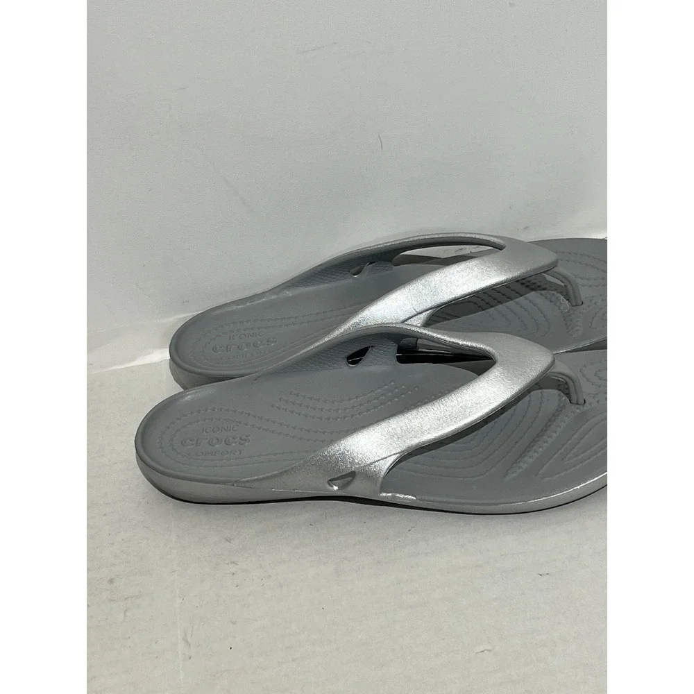 Crocs Kadee II‎ Flip Flops Womens 10 Silver Metallic Gray Sandals 202492-040
